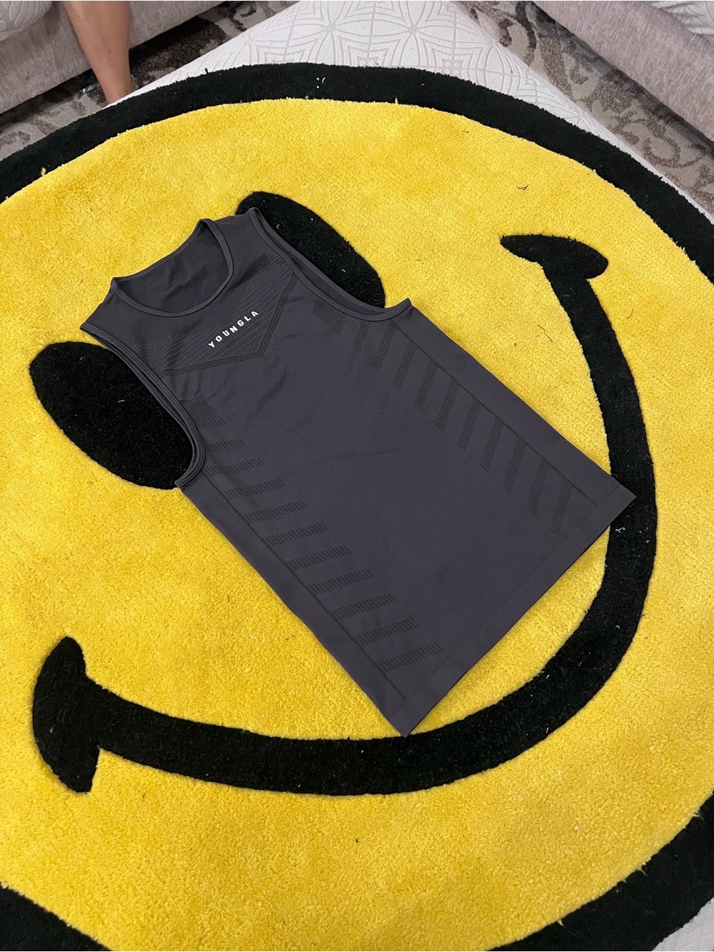 YoungLA compression tank
Small
Black